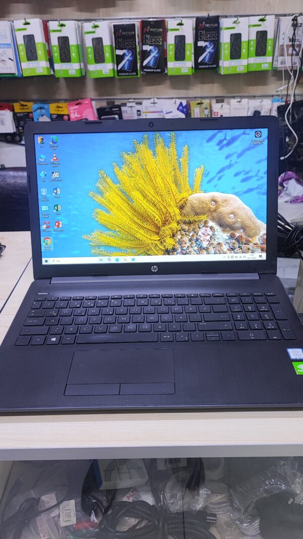 HP 15-DA i5-8265U 1.6Ghz 8GB 256GB M2 SSD-15.6" MX110 2GB