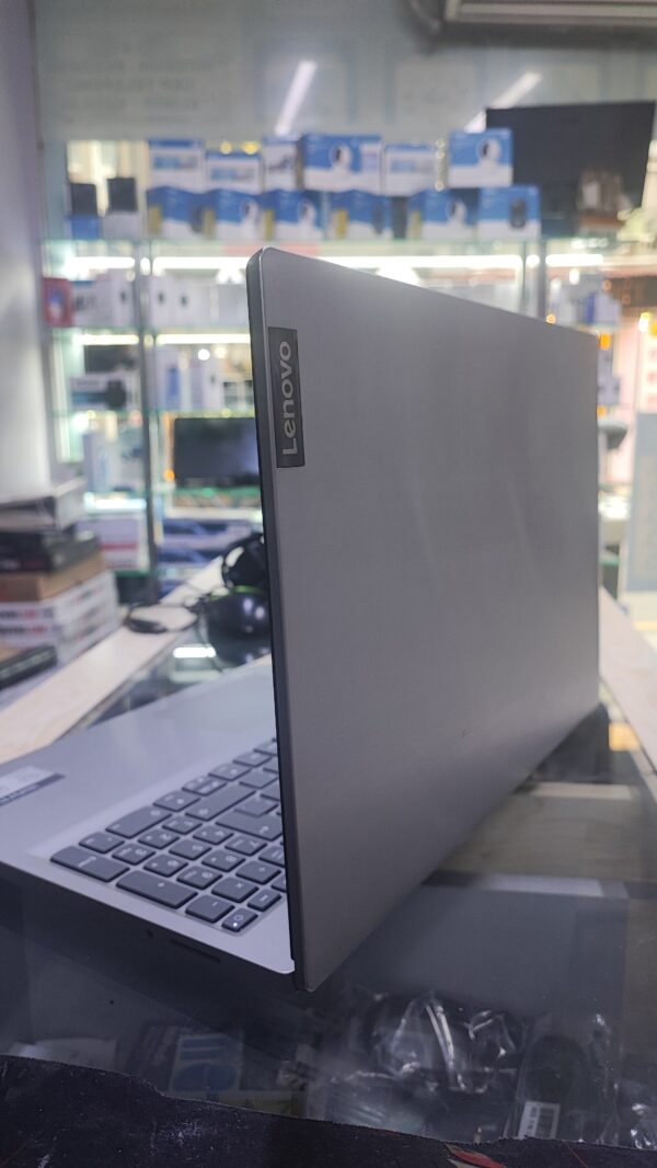 Lenovo AMD A6-9225 2.60Ghz 4GB 128GB AMD Radeon