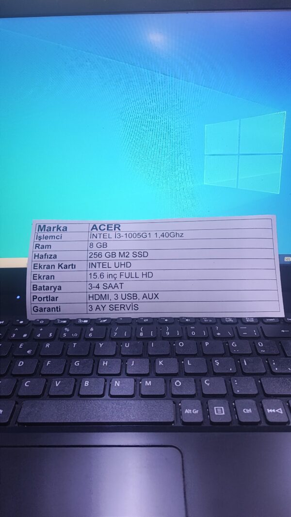 Acer i3-1005G1 1.40Ghz 8GB 256GB intel UHD
