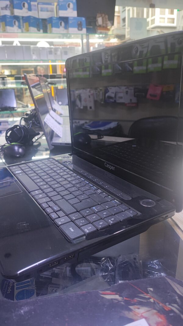 Casper i5-2450 2.30Ghz 8GB 128GB GT720M 2GB