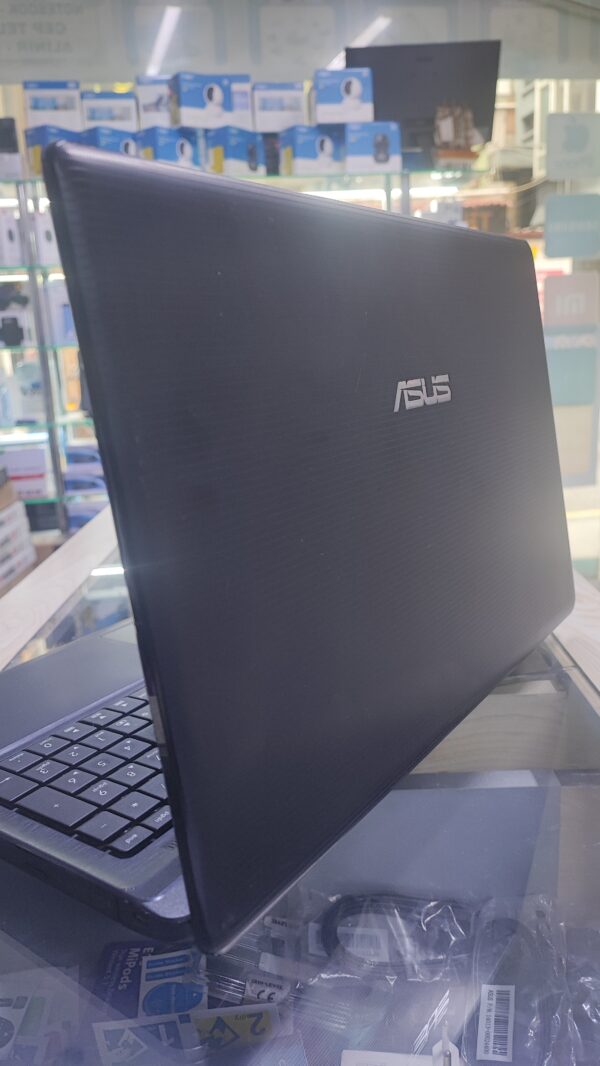 Asus i3-2328M 4GB Ram 128GB SSD intel HD Grafik