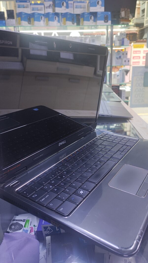 Dell i3-M370 2.40Ghz 4GB Ram 320GB HDD AMD HD4650 Grafik